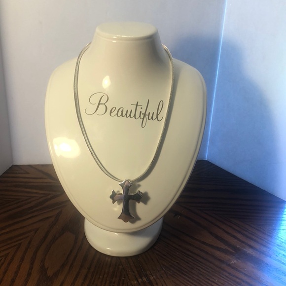 Cross pendant silver tone snake chain necklace - Picture 2 of 7